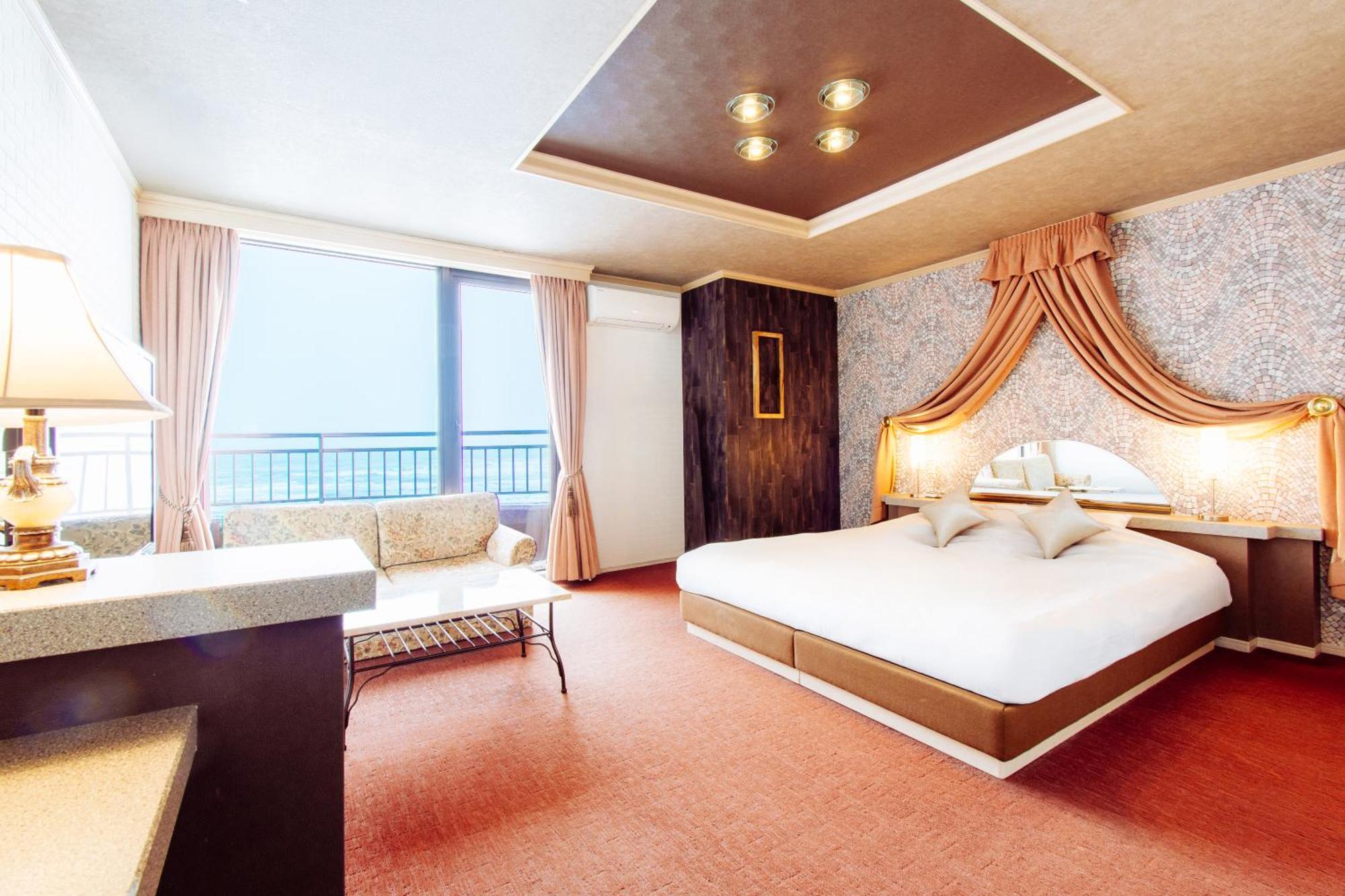 Luna Coast Love hotel Otaru